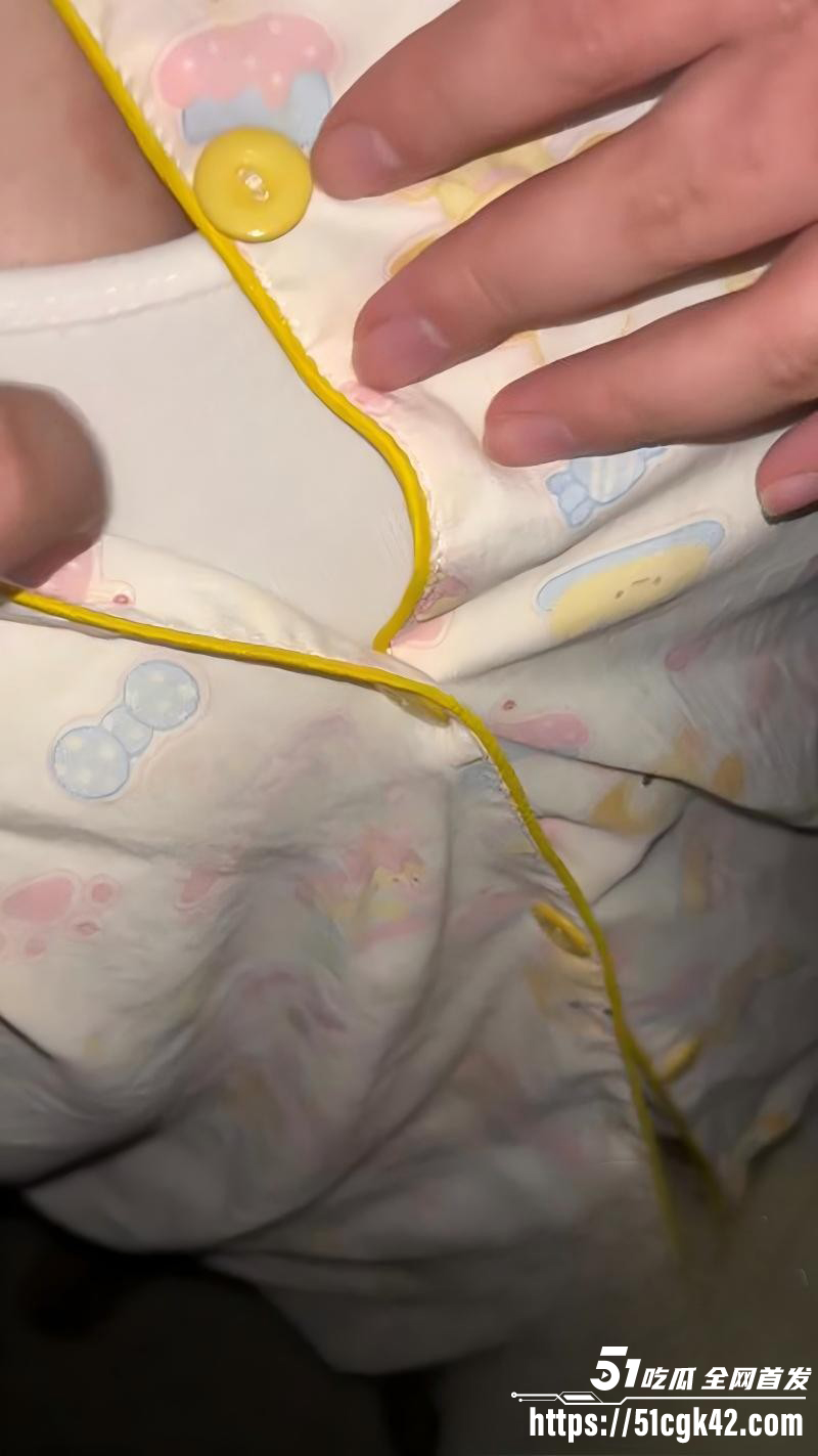 我的巨乳亲表姐姐夫在家偷操怀孕姐姐05