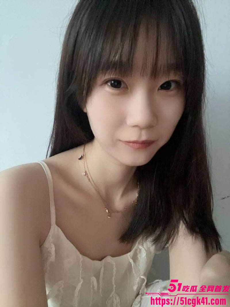 哈医大研究生宦雅昕背男友约炮3P口爆SM 1