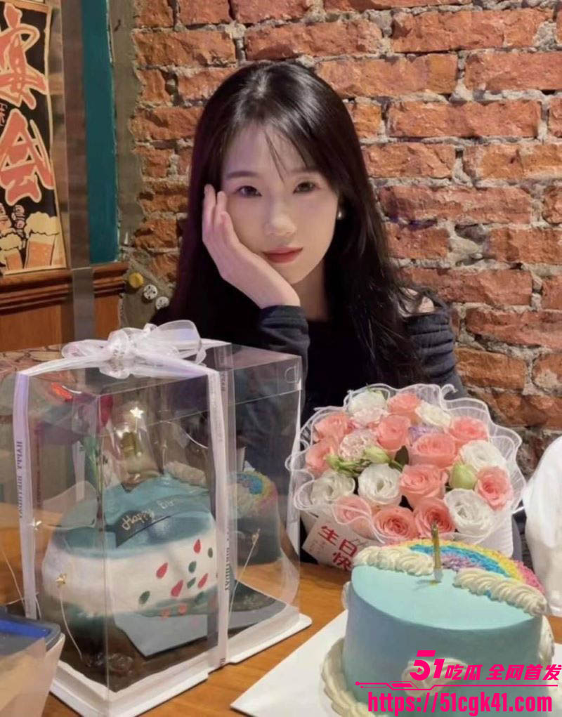 哈医大研究生宦雅昕背男友约炮3P口爆SM 2