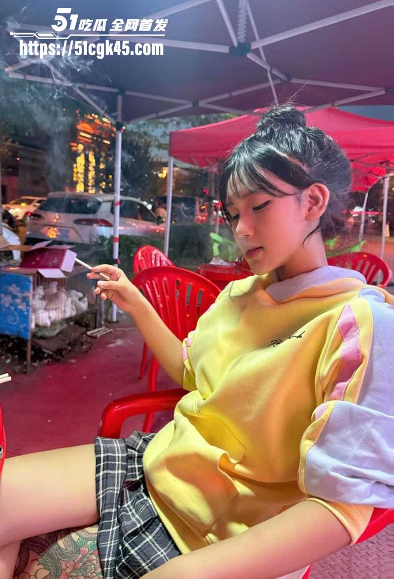 吉林高颜值花腿小妹赵嘉怡户外露出调教视频流出4拷贝