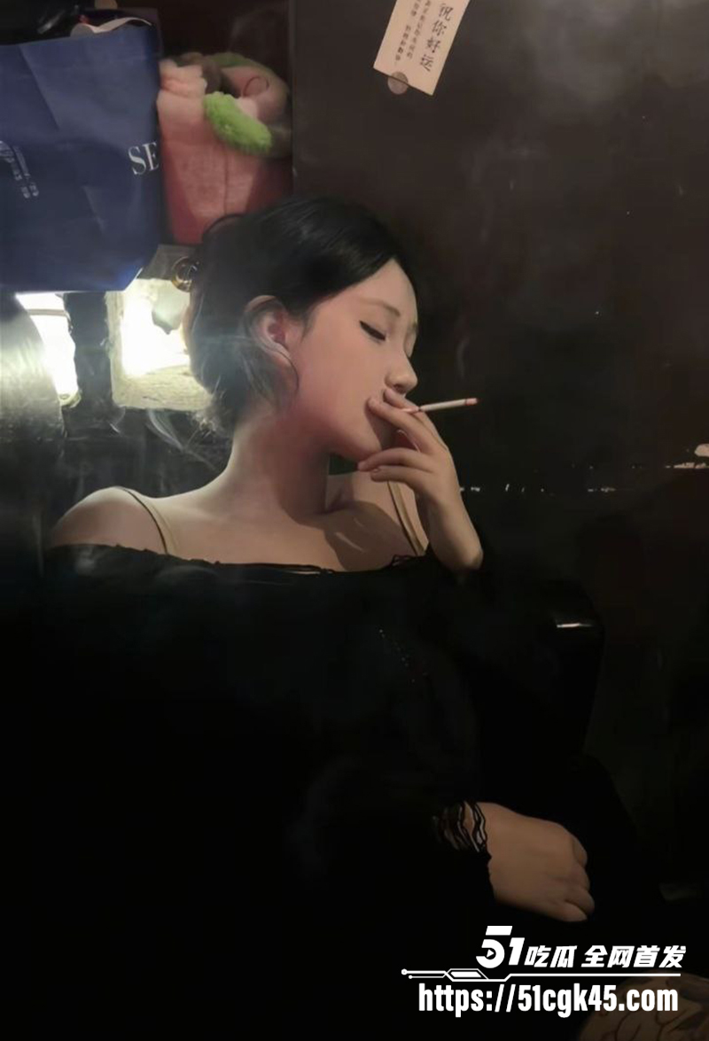 吉林高颜值花腿小妹赵嘉怡户外露出调教视频流出5拷贝