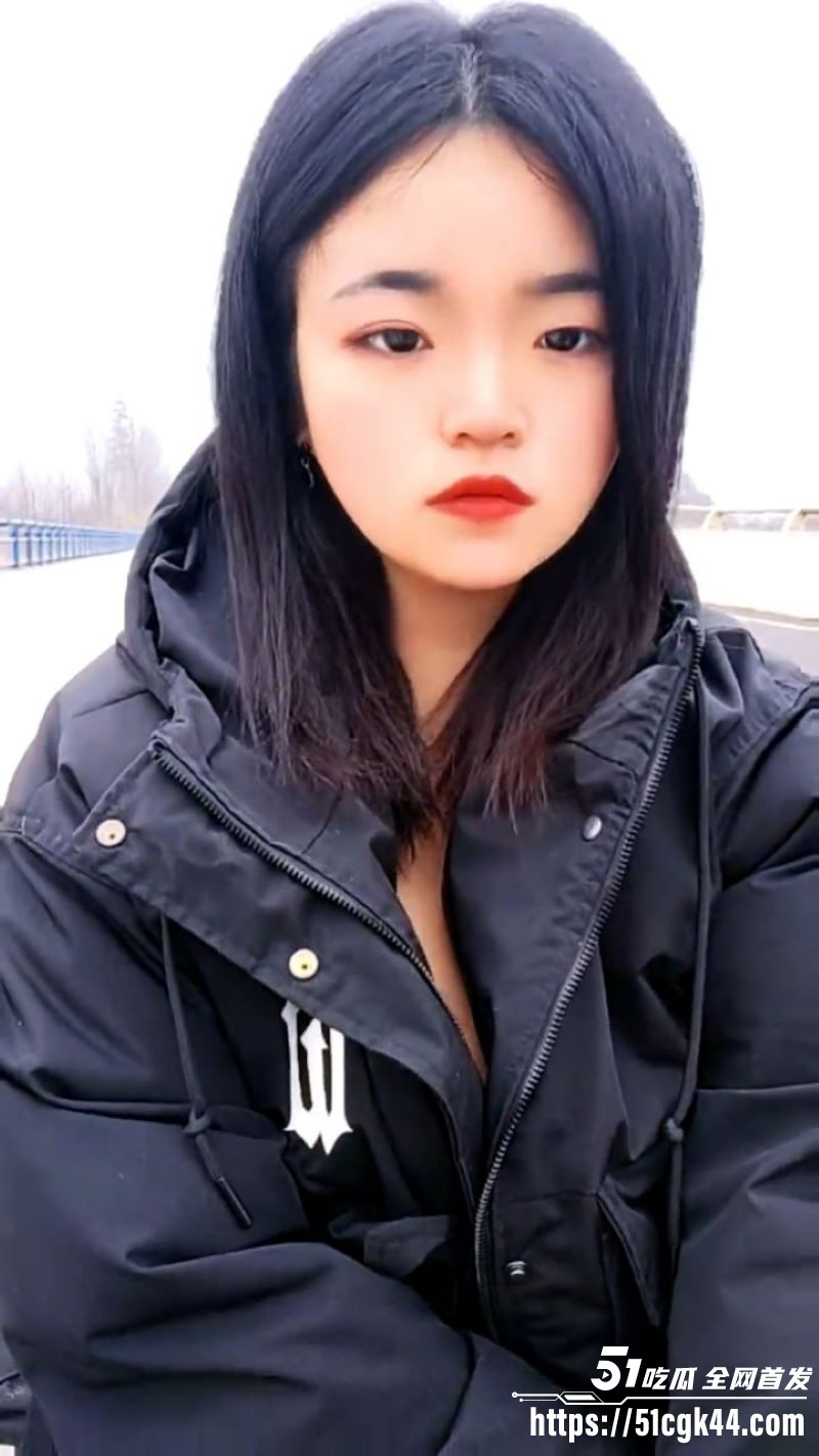 微胖小母狗茜茜户外露出直播 1