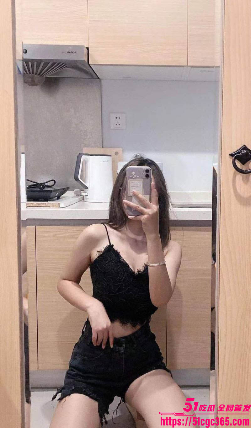 广东深圳小情侣出租屋性爱流出 6