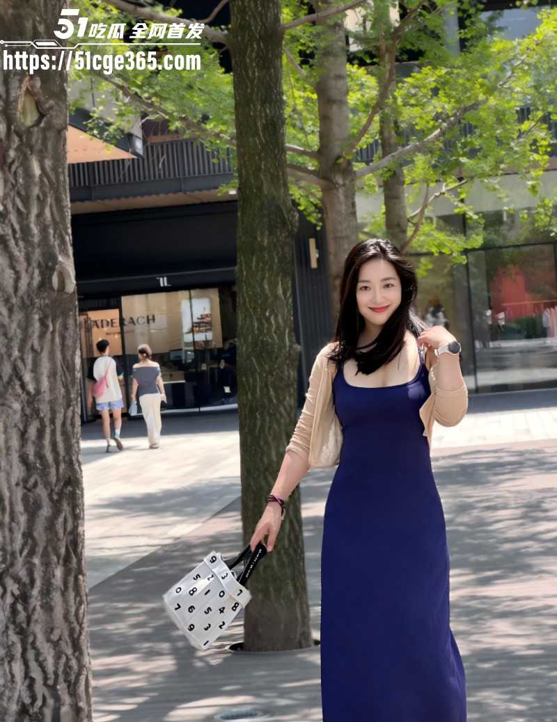 性成瘾爱有价无套暴操大姐02