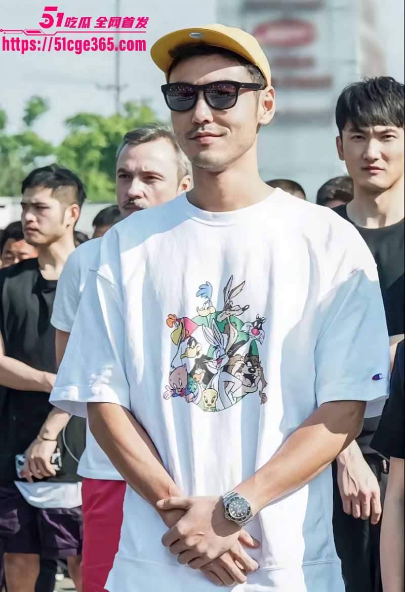 阮经天被曝与小20岁女友交往一年06 阮经天被曝与小20岁女友交往一年06