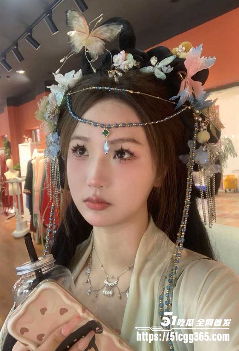 内蒙古赤峰清纯小妹贾怡性爱视频曝光1拷贝