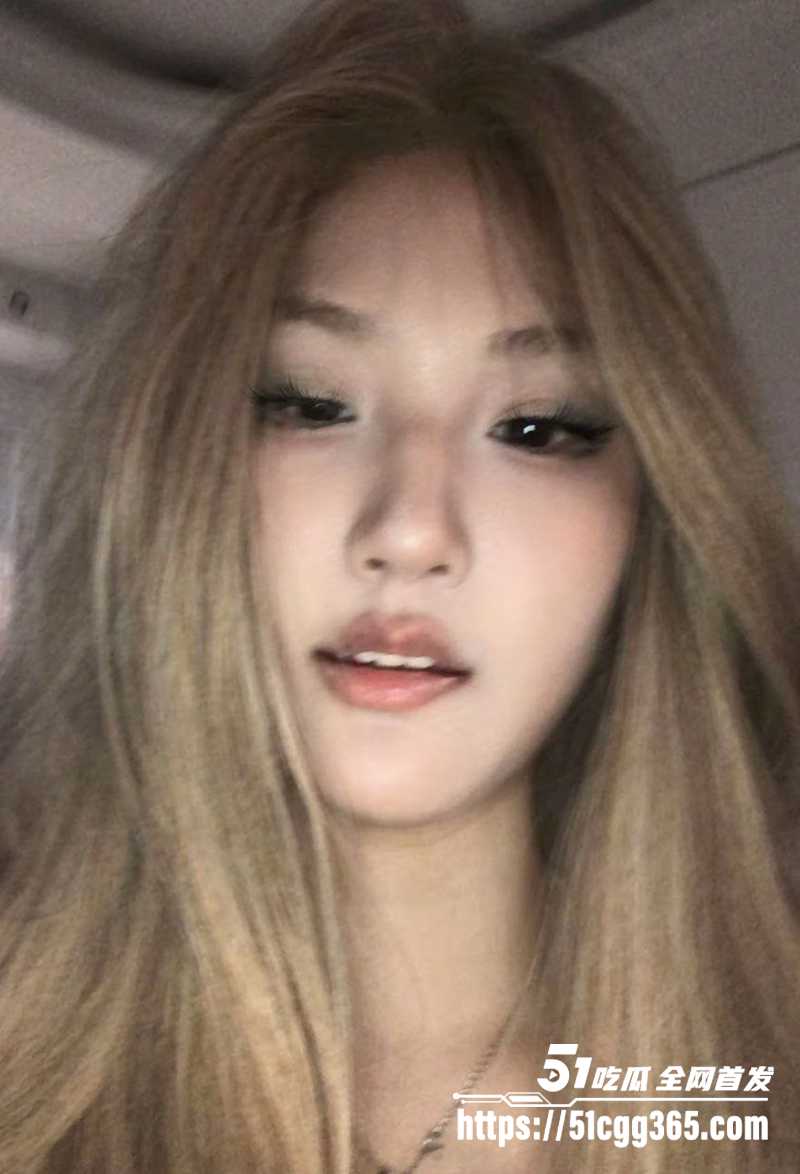 内蒙古赤峰清纯小妹贾怡性爱视频曝光6拷贝