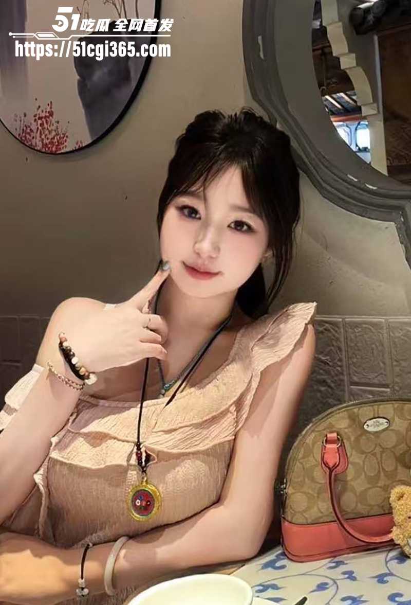 海角社区叔嫂乱伦视频流出 3 拷贝 海角社区叔嫂乱伦视频流出 3 拷贝