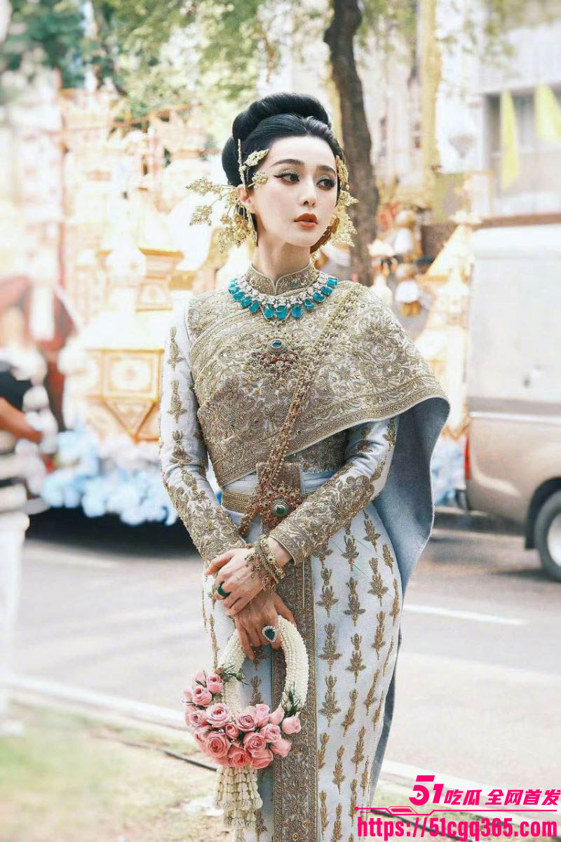 范冰冰东南亚陪酒复出 1