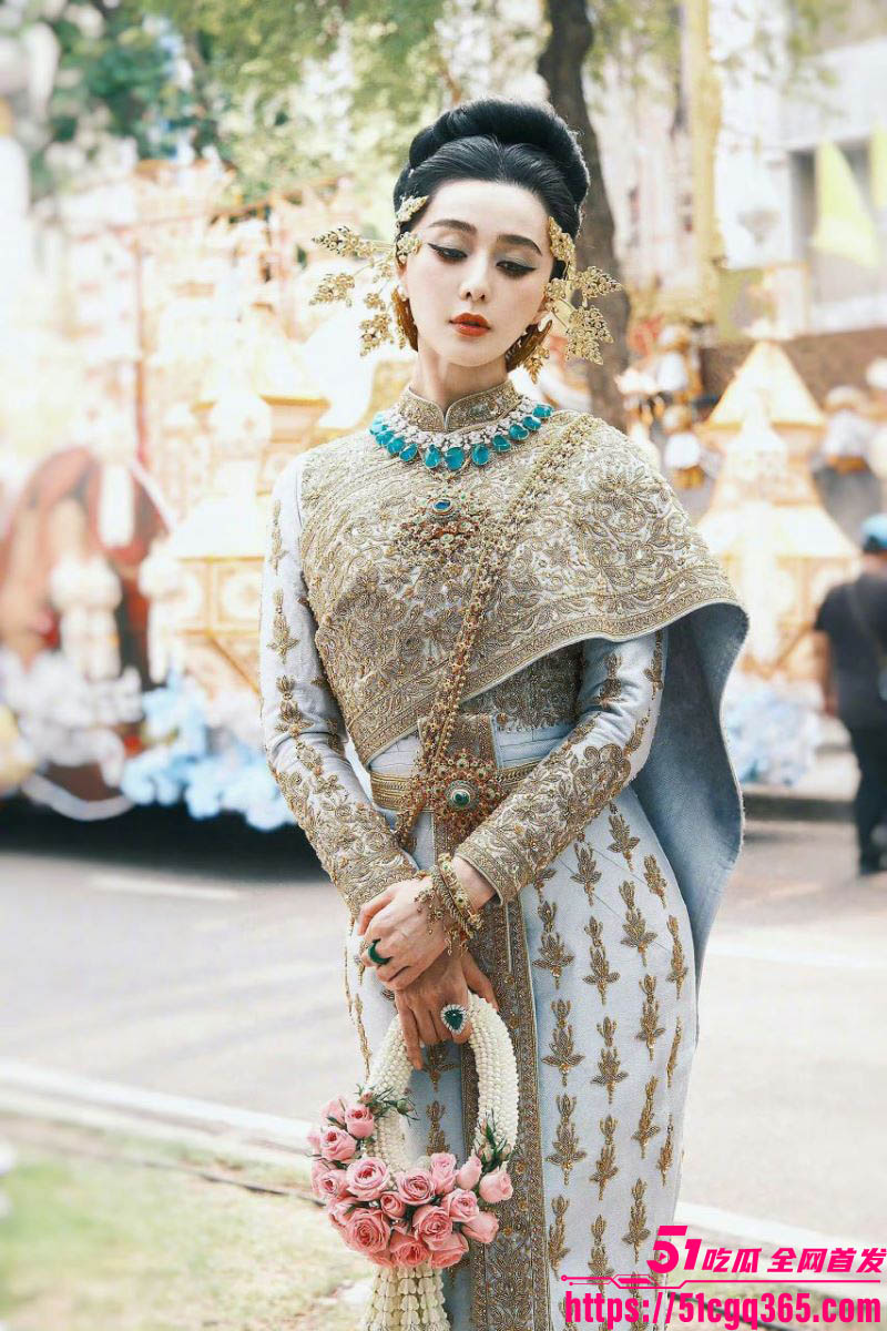 范冰冰东南亚陪酒复出 3