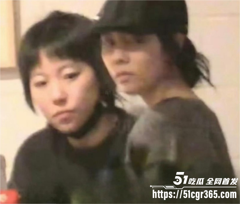 窦靖童宋妍霏女同性爱视频016