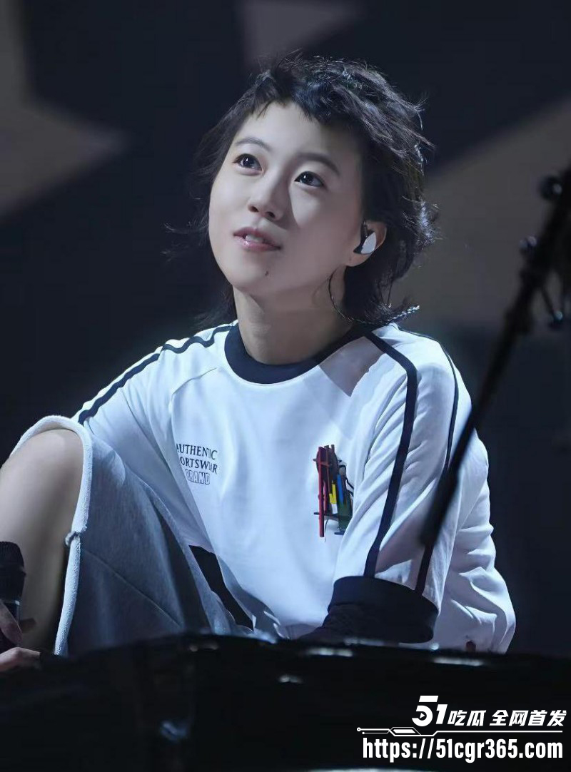 窦靖童宋妍霏女同性爱视频05