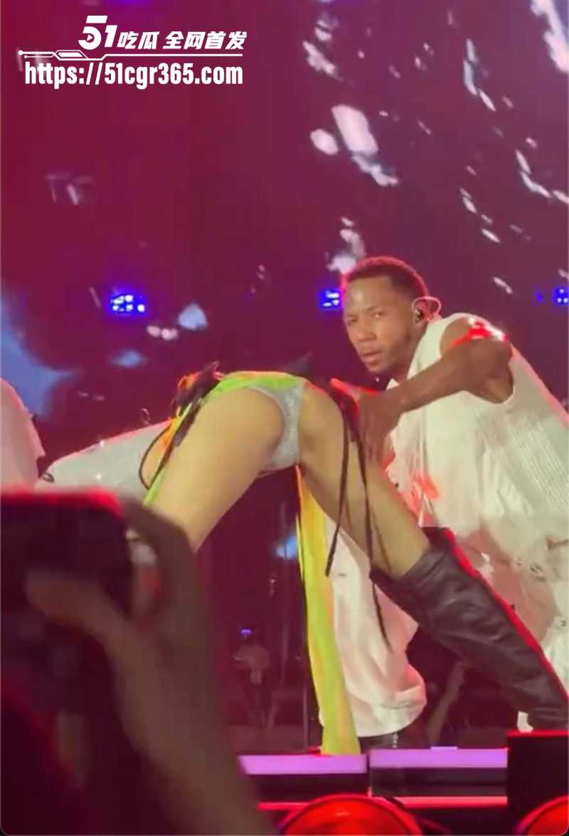 Lisa特斯拉标志梗 18