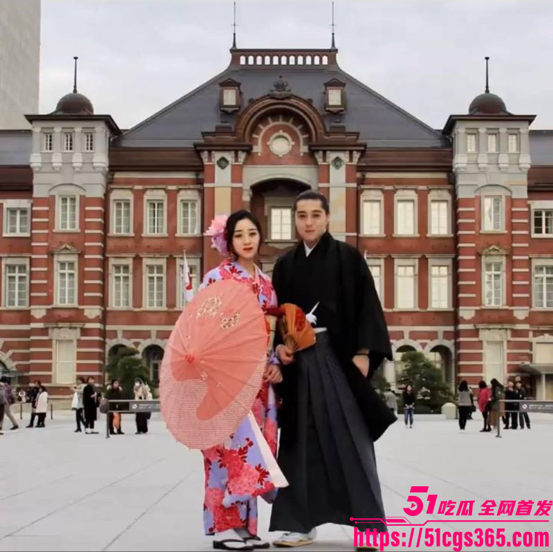 乌兰图雅婚内出轨贝斯手郝梓杰 4