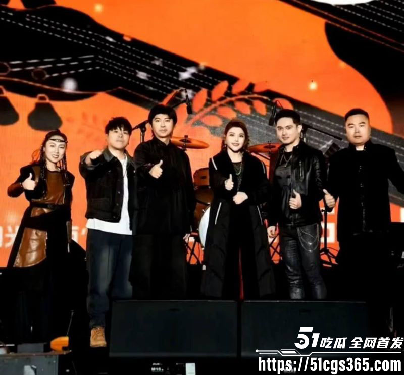 乌兰图雅婚内出轨贝斯手郝梓杰 7