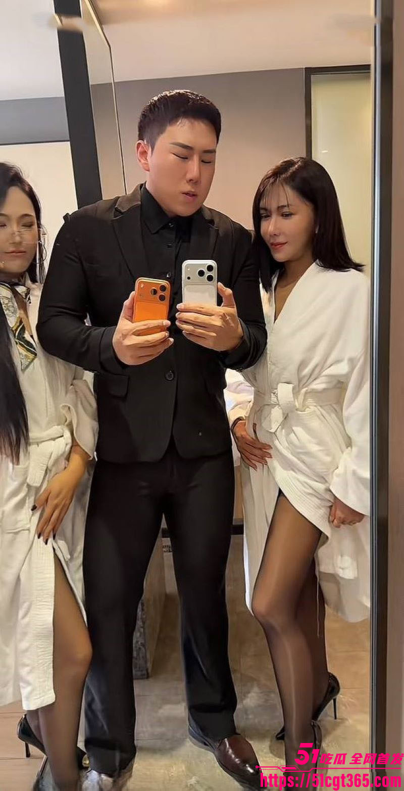 中国奇葩艳星龚玥菲酒店一对一裸聊 3