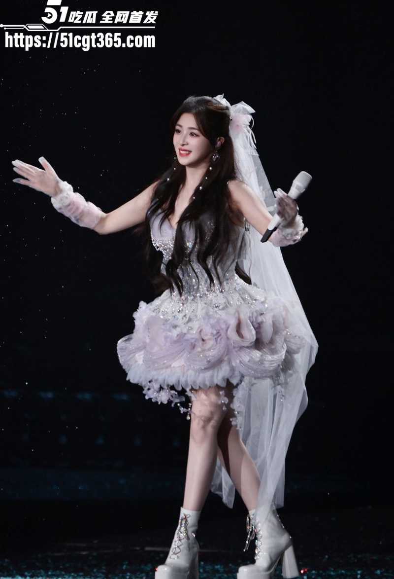 张含韵上海演唱会AI变脸性爱视频流出5拷贝