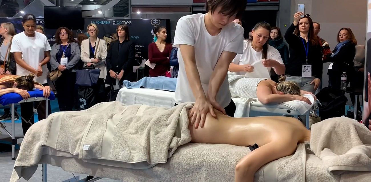 法国巴黎按摩冠军赛巅峰对决 白嫩肌肤模特在冠军按摩师油滑指尖下颤抖 每寸肌理都叫人血脉喷张！