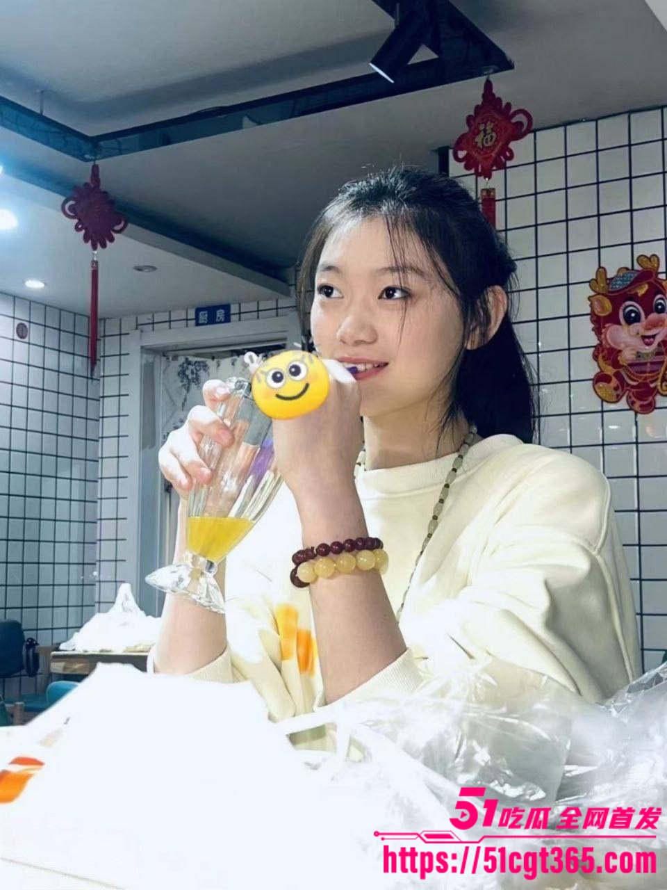 黑龙江艺术职院潘雨薇被金主包养01