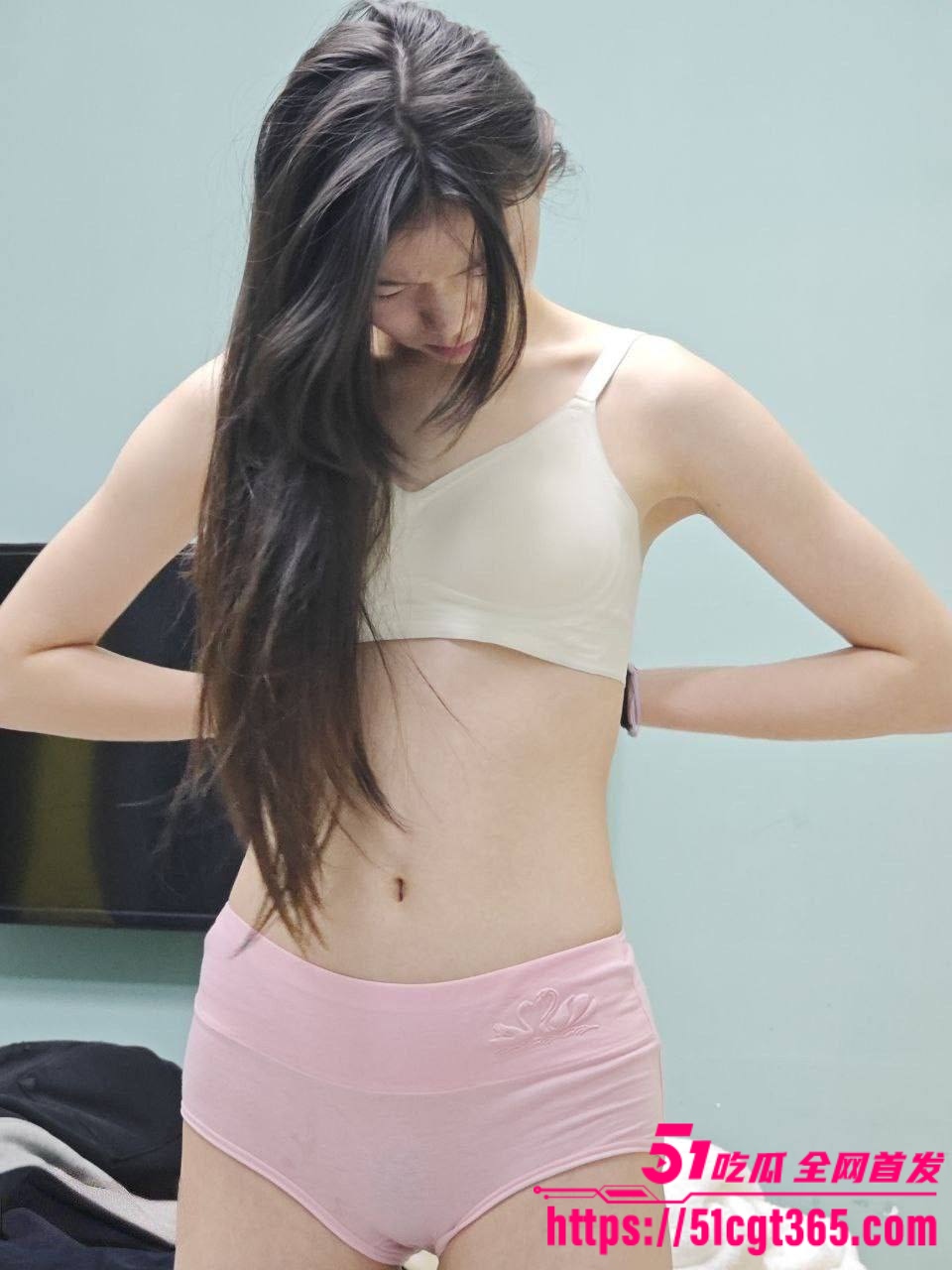 黑龙江艺术职院潘雨薇被金主包养02