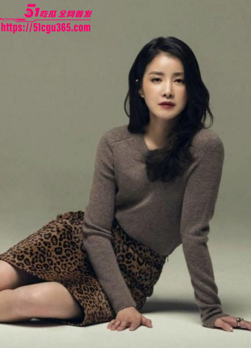 43岁韩星李诗英被曝生下前夫孩子010 43岁韩星李诗英被曝生下前夫孩子010