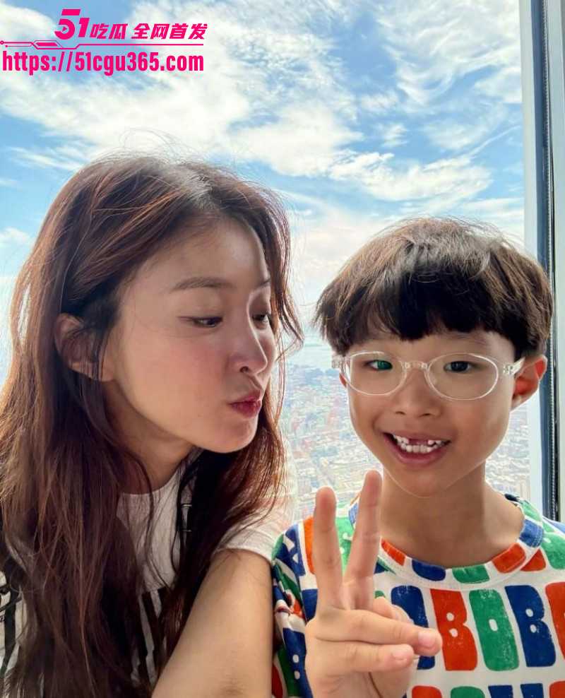 43岁韩星李诗英被曝生下前夫孩子017 43岁韩星李诗英被曝生下前夫孩子017