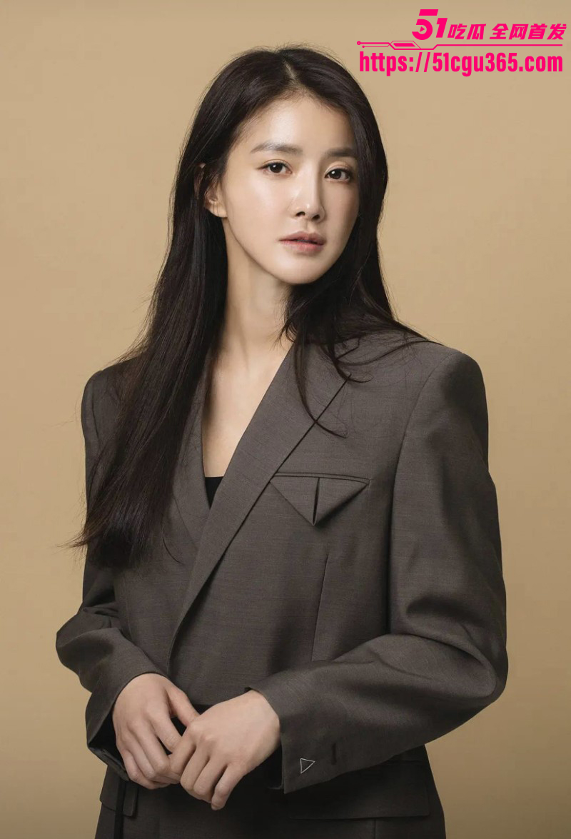 43岁韩星李诗英被曝生下前夫孩子08 43岁韩星李诗英被曝生下前夫孩子08