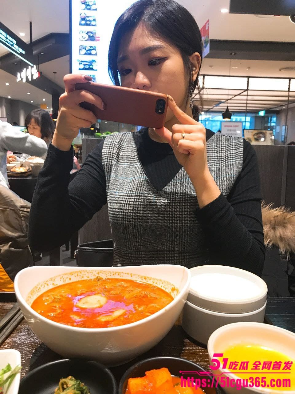 韩国高颜值人妻 妮妮 为业绩献身做爱视频被客户爆光 17 韩国高颜值人妻 妮妮 为业绩献身做爱视频被客户爆光 17