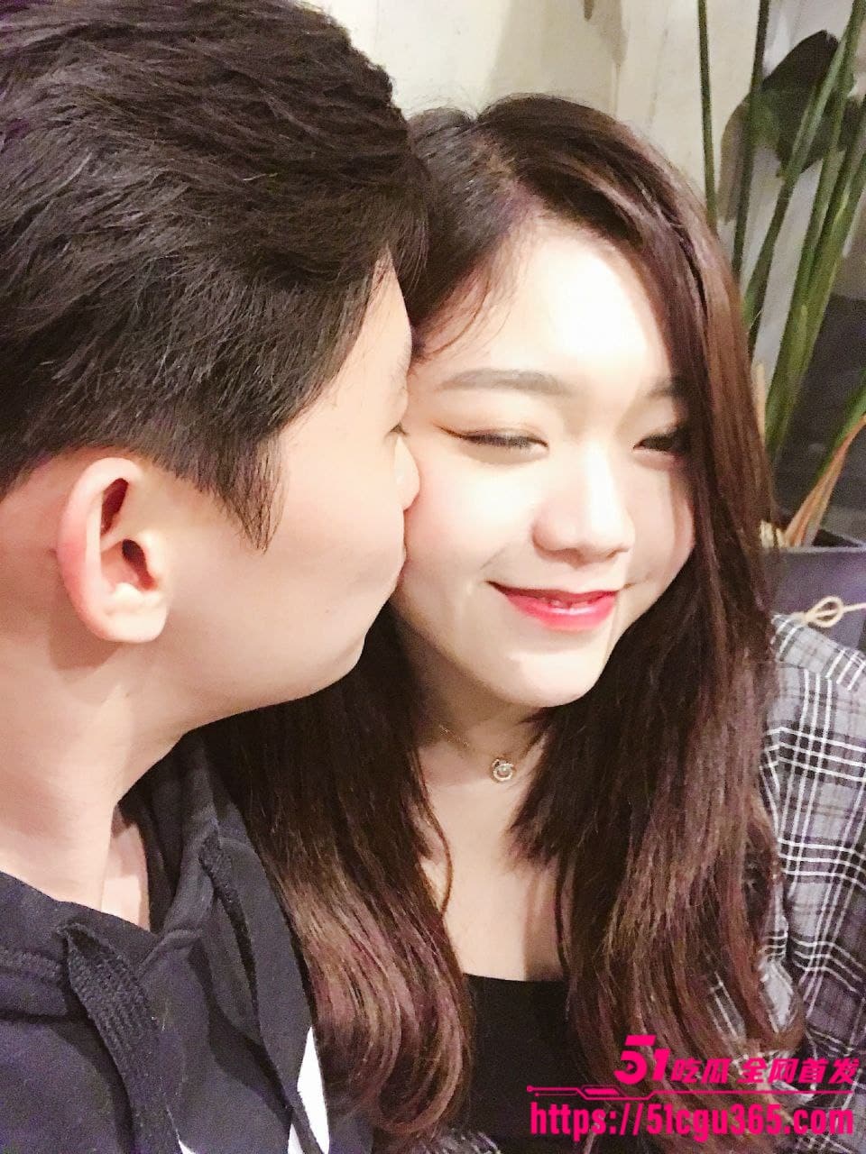 韩国高颜值人妻 妮妮 为业绩献身做爱视频被客户爆光 1 韩国高颜值人妻 妮妮 为业绩献身做爱视频被客户爆光 1