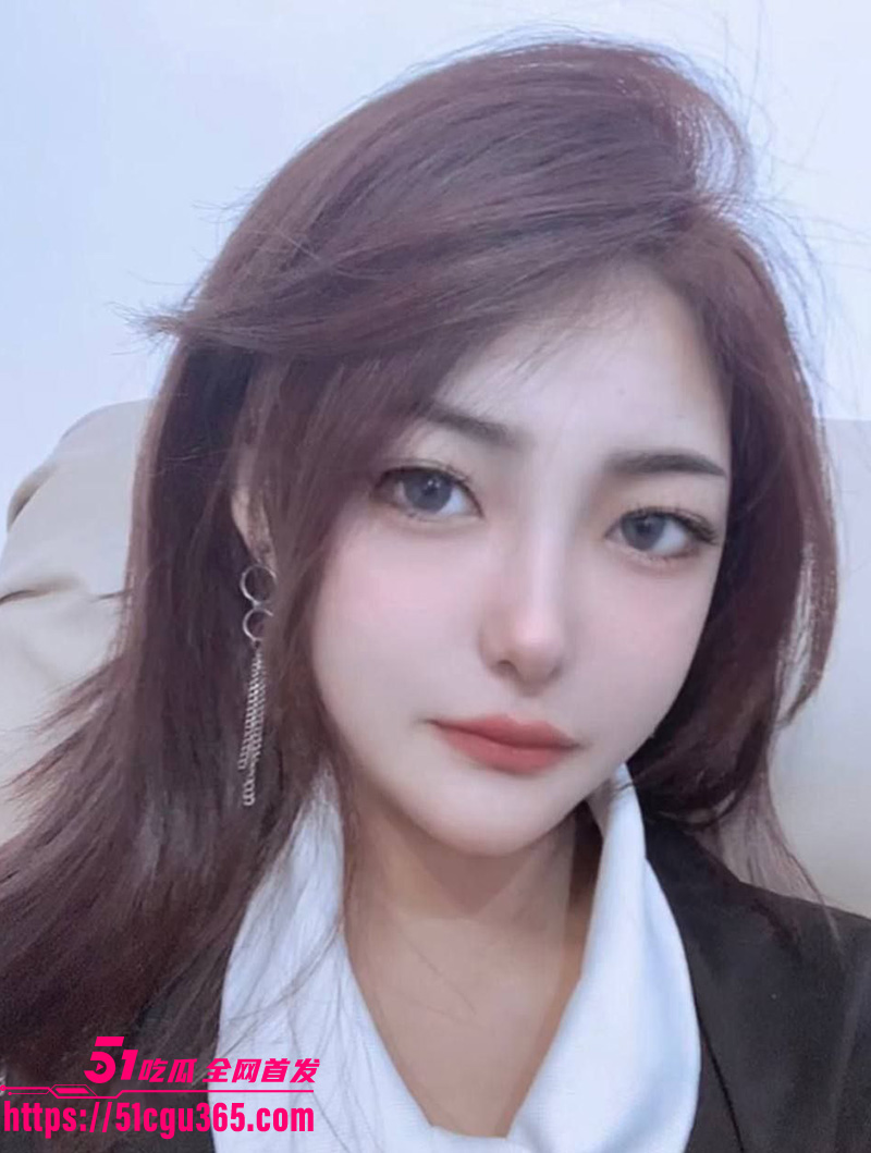 高颜值大学生宁美琴3