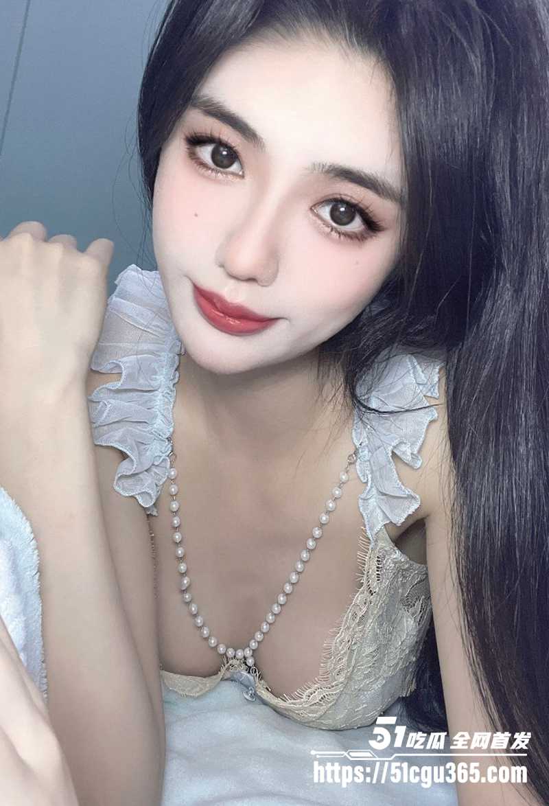 高颜值肥臀名媛脸粉了个味约炮福利合集流出4拷贝 高颜值肥臀名媛脸粉了个味约炮福利合集流出4拷贝