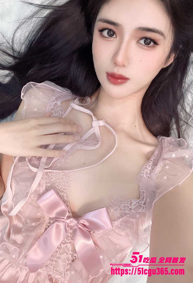 高颜值肥臀名媛脸粉了个味约炮福利合集流出5拷贝 高颜值肥臀名媛脸粉了个味约炮福利合集流出5拷贝