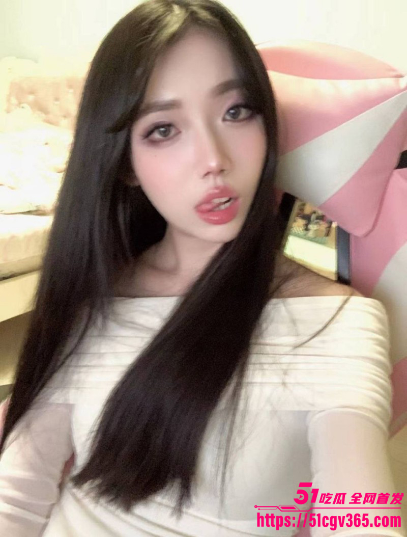 江西南昌女营销陈梓芯包厢口交视频05 江西南昌女营销陈梓芯包厢口交视频05