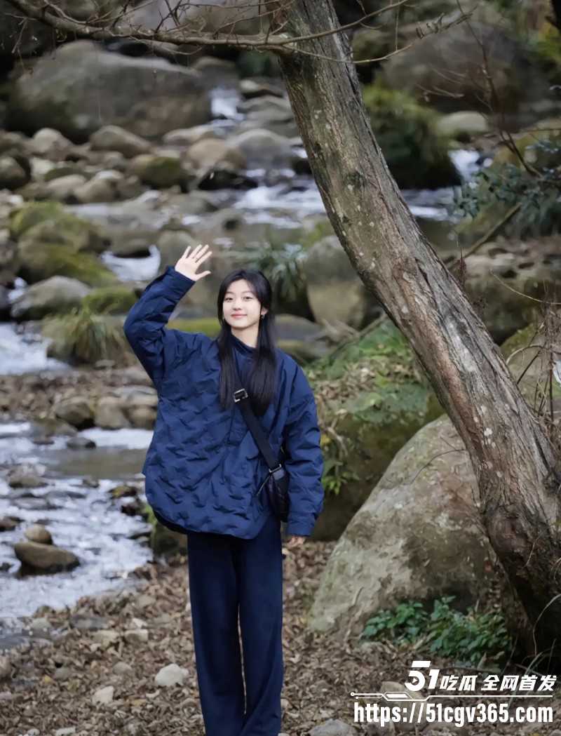 井柏然孙千车内拥吻酒店偷情014