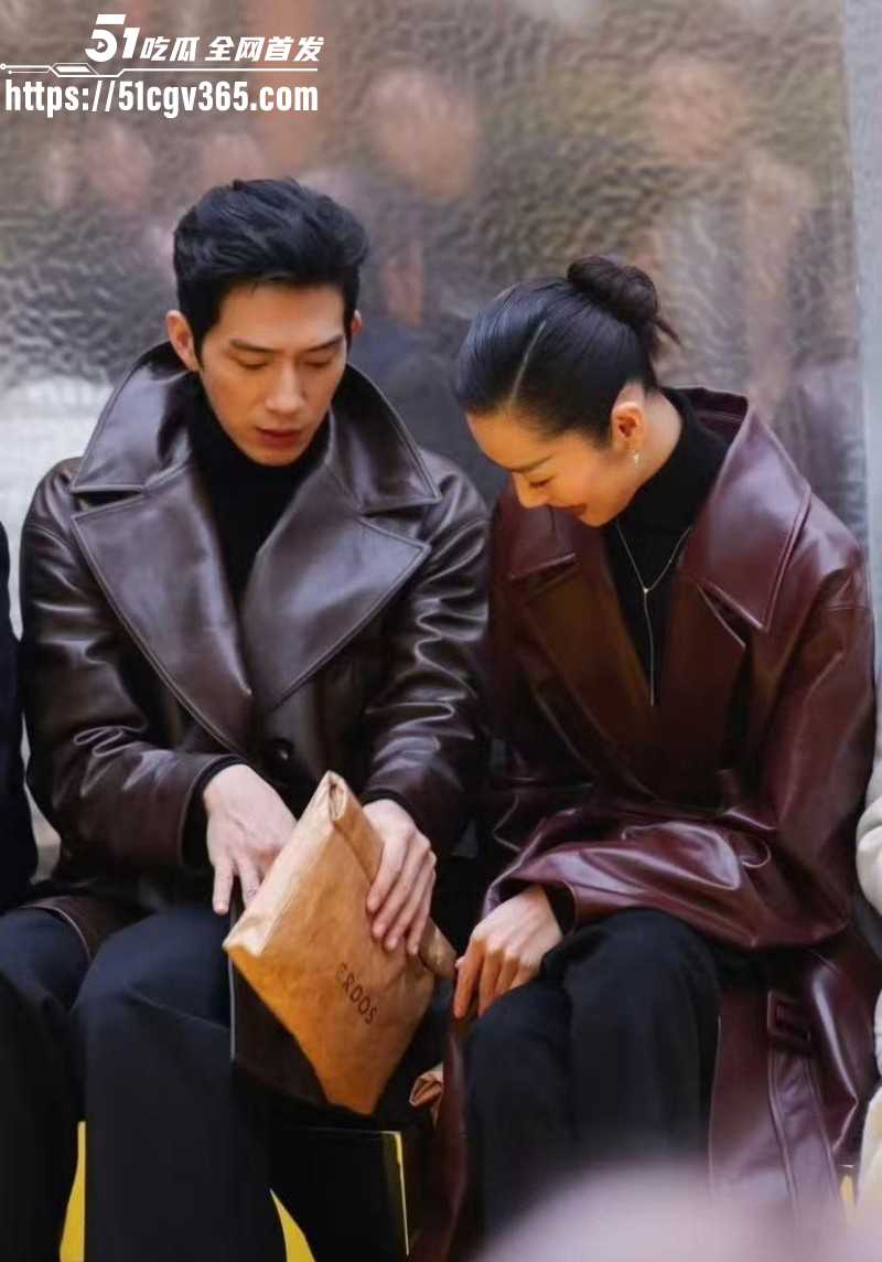 井柏然孙千车内拥吻酒店偷情020