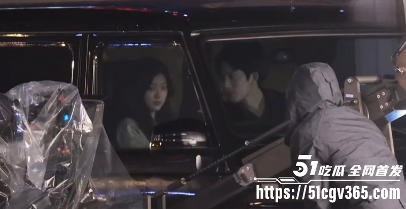 井柏然孙千车内拥吻酒店偷情026