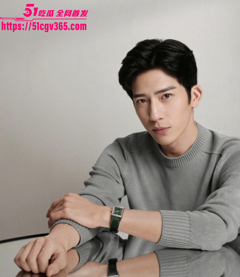 井柏然孙千车内拥吻酒店偷情04