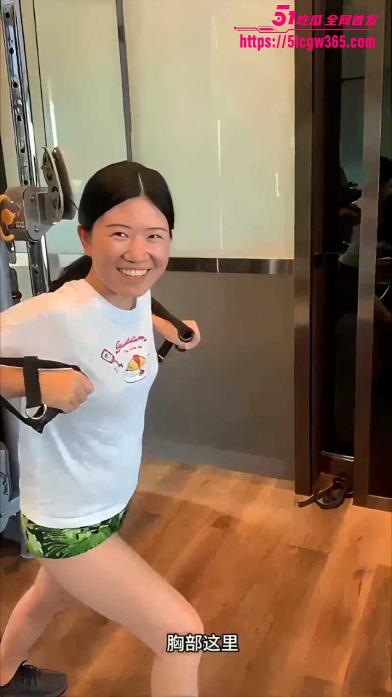 长腿靓妹旅行时与男友酒店激情啪啪啪 露脸口交性爱视频泄露 表情淫骚至极 红唇挑逗让人心跳加速！