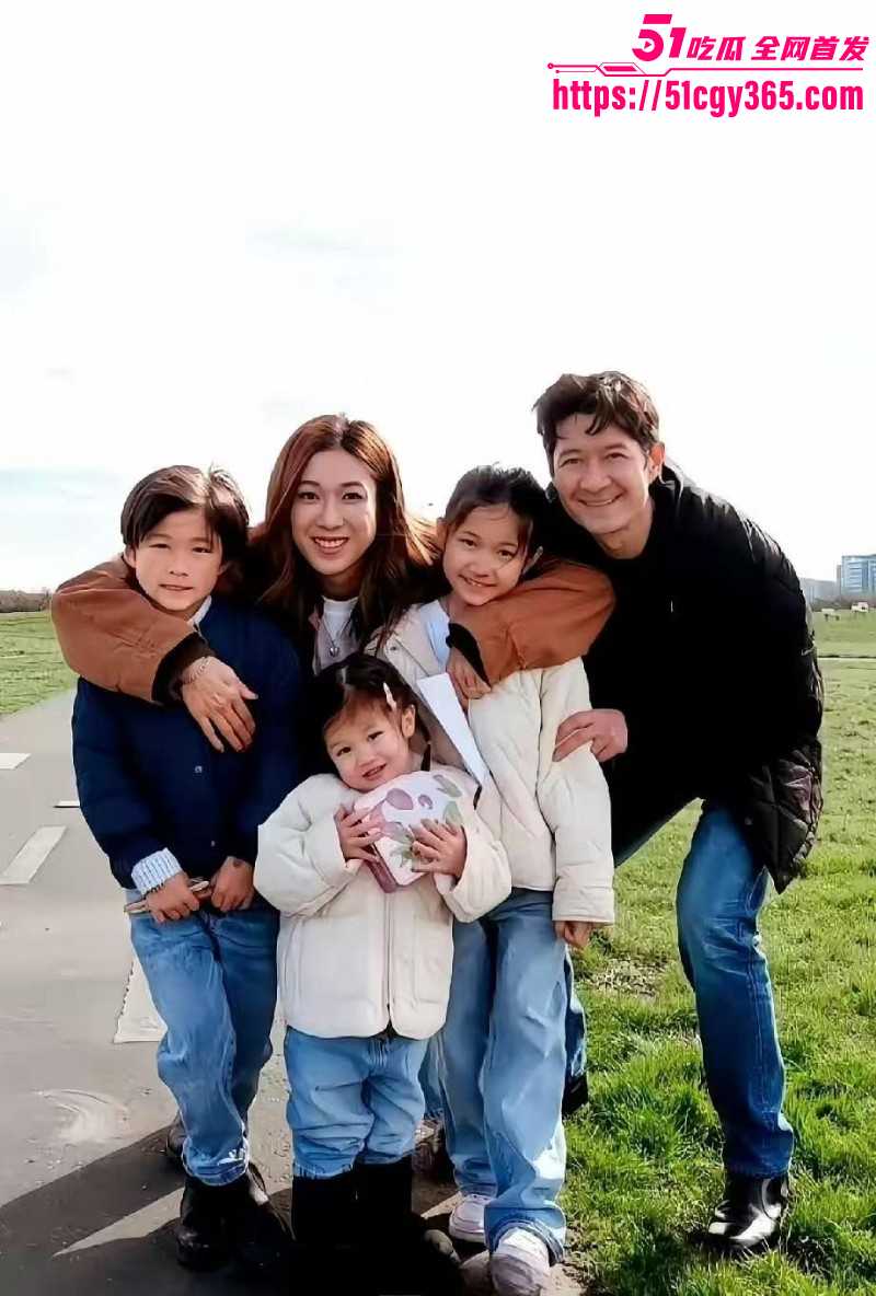 钟嘉欣在加拿大起诉丈夫Jeremy015