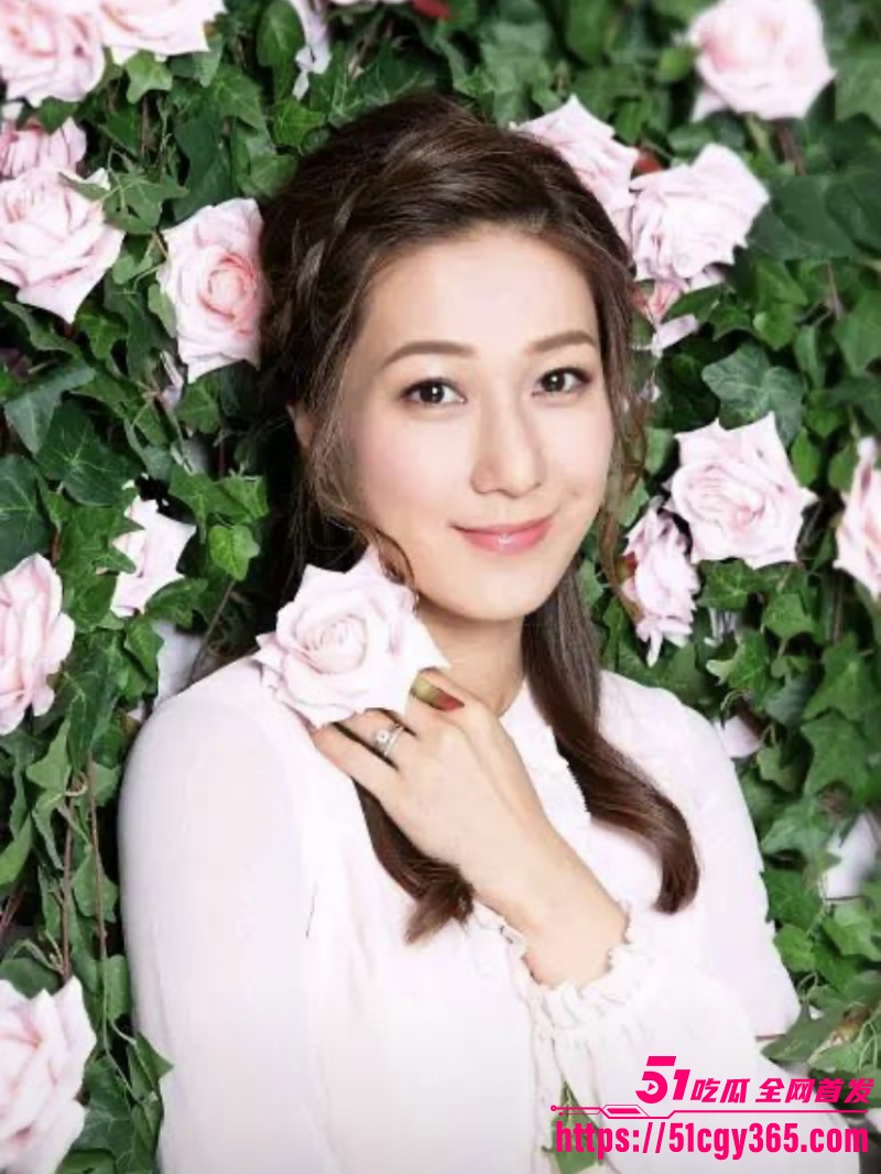 钟嘉欣在加拿大起诉丈夫Jeremy06