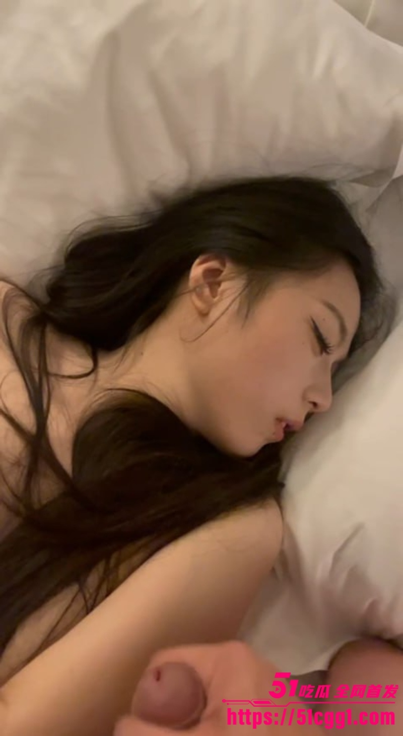 四川传媒学院舞蹈系 纯欲反差女大学生 性爱调教视频曝光 1