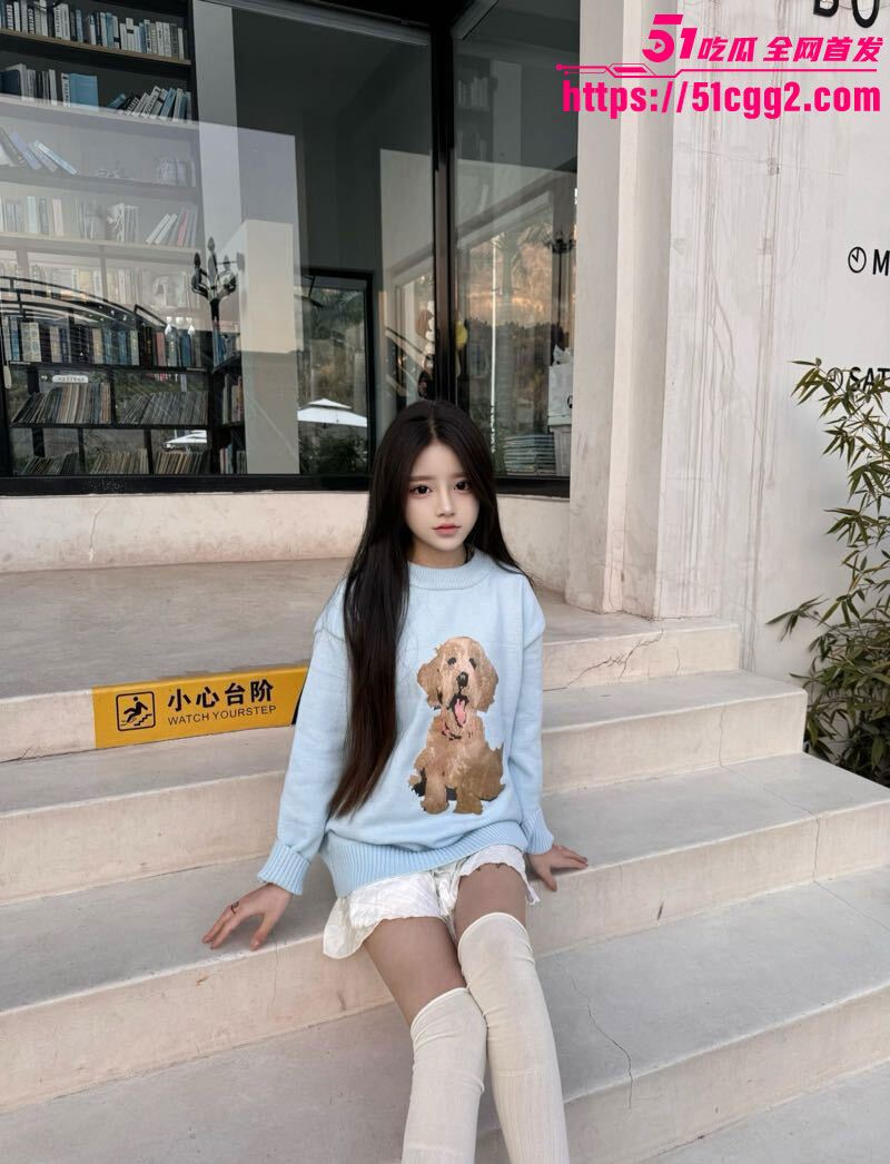 四川职业学院洪雯雯宿舍做爱吵醒室友2