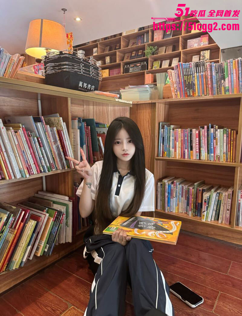 四川职业学院洪雯雯宿舍做爱吵醒室友5