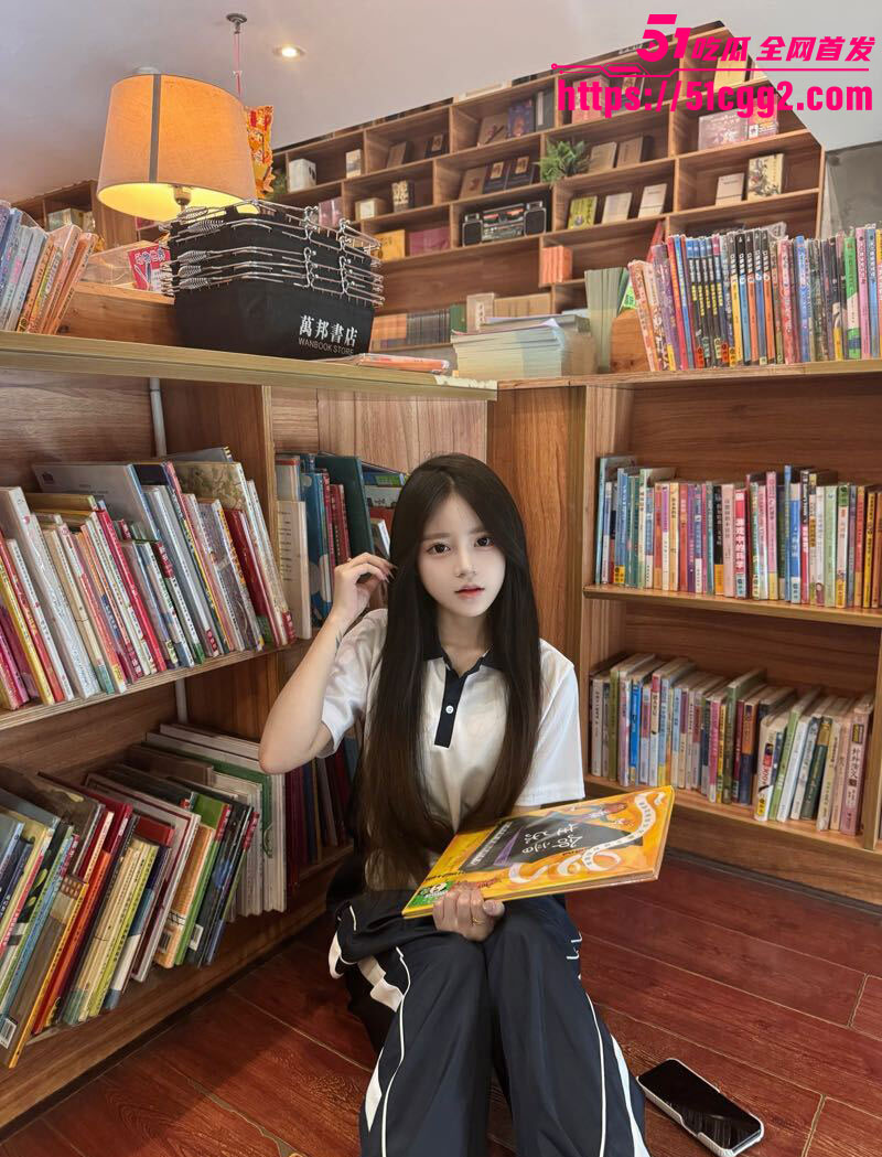 四川职业学院洪雯雯宿舍做爱吵醒室友6