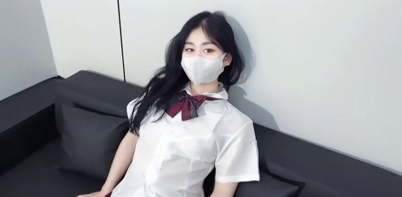 超嫩幼师 萌崽儿 出轨剧情新作 精致脸蛋娇羞又带挑逗 被无套狂射骚逼 娇喘到腿软！