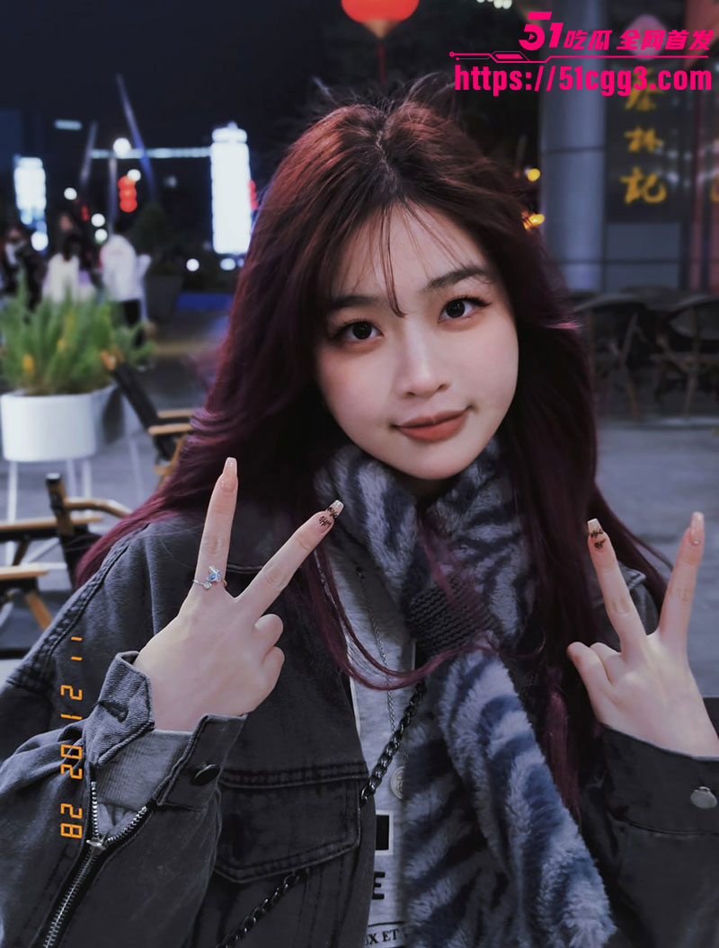 南航23届清纯学姐 被调教成黑丝母狗 眼神迷离深喉口爆 双腿大开连续中出 视频流出反差爆表！