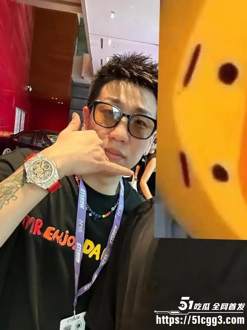 抖音网红老白不喝酒滑雪陪玩事件010