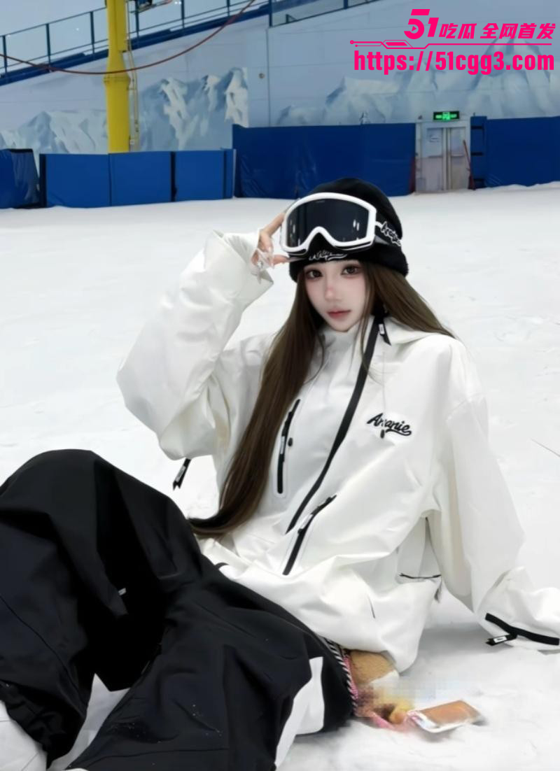 抖音网红老白不喝酒滑雪陪玩事件03