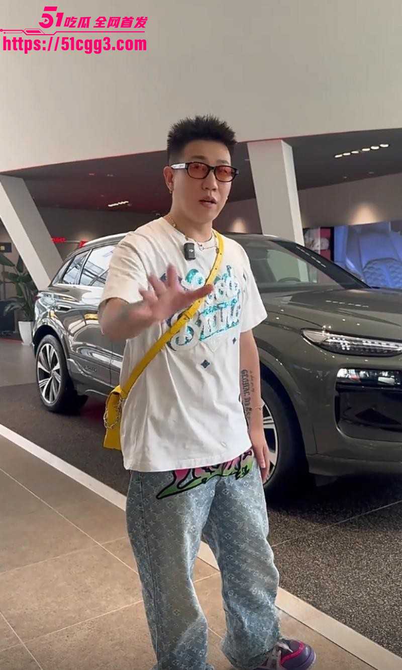 抖音网红老白不喝酒滑雪陪玩事件07