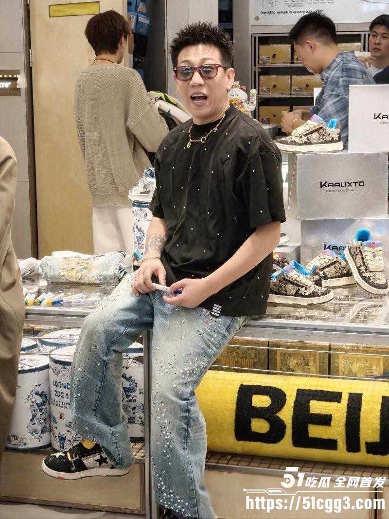 抖音网红老白不喝酒滑雪陪玩事件09